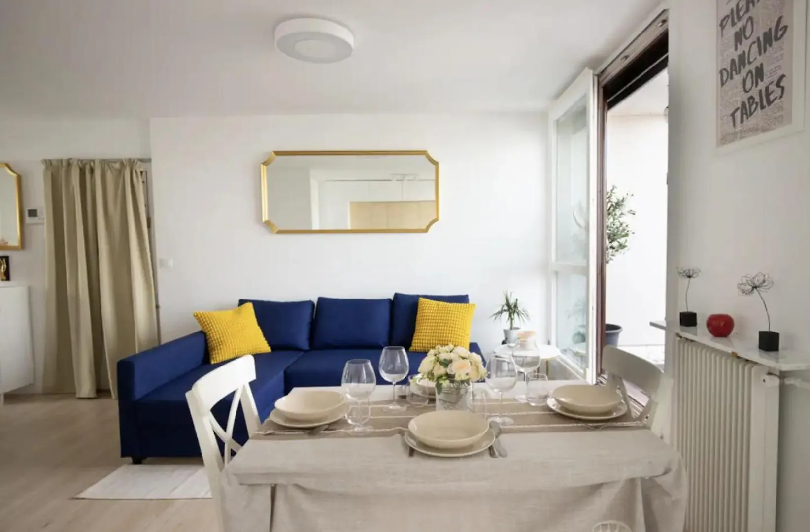 Stylish 2-Bedroom Apartment With Terrace & Parking Near Bercy Arena París 0*,  Francia
